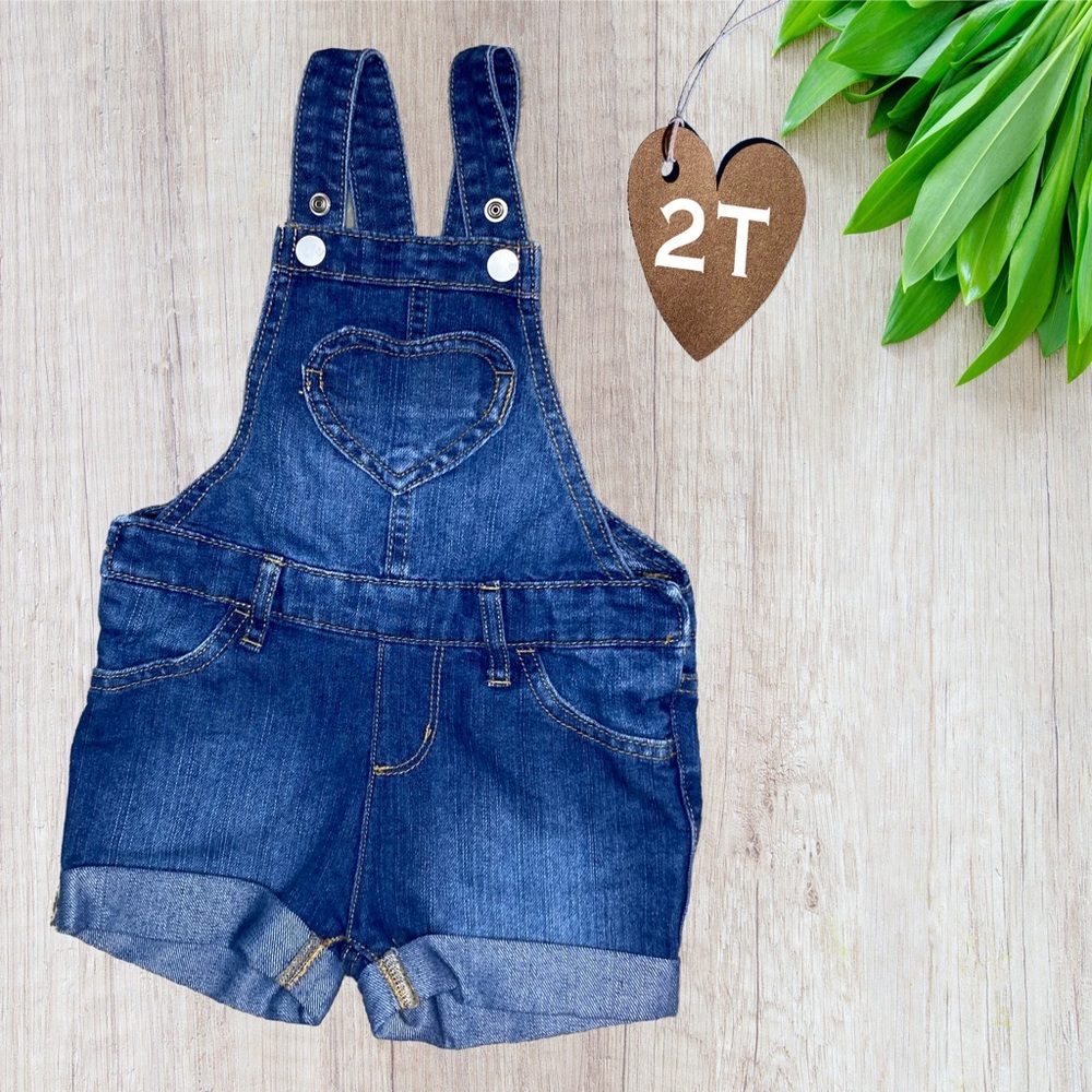 NWOT 2T Braga Jeans with Heart Pocket